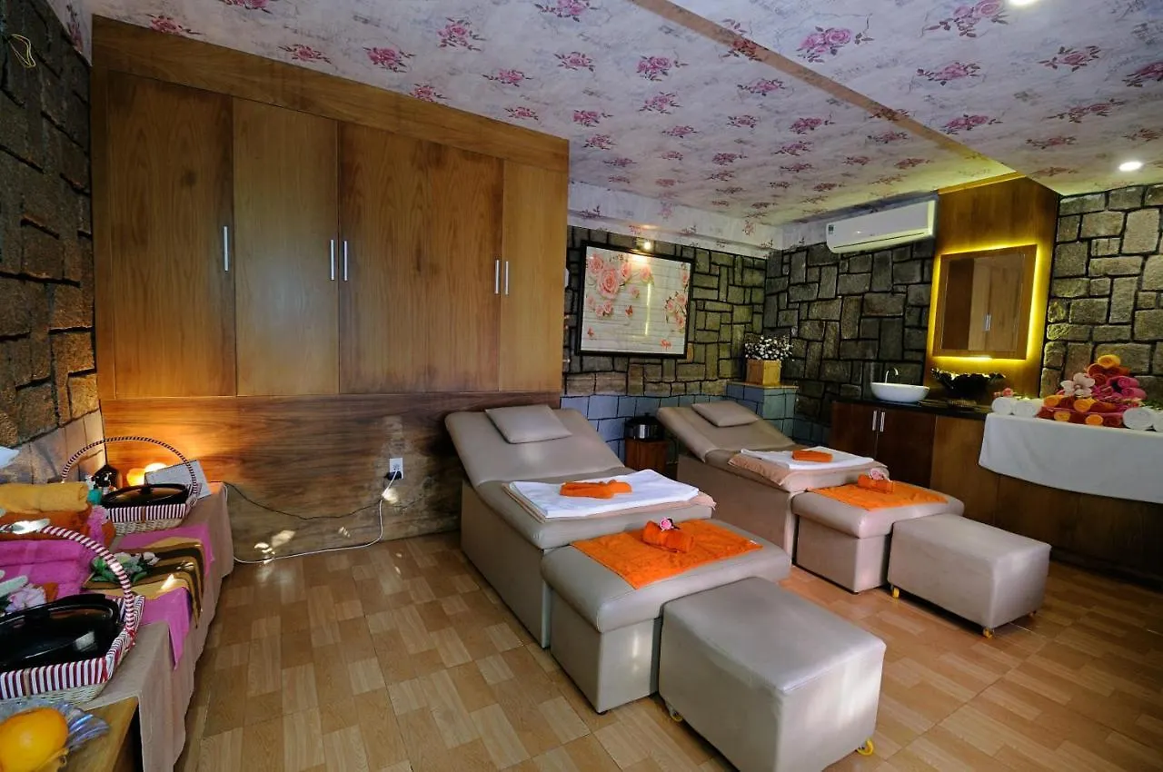 Hotel Lavie En Rose Coffee, Spa & Villas