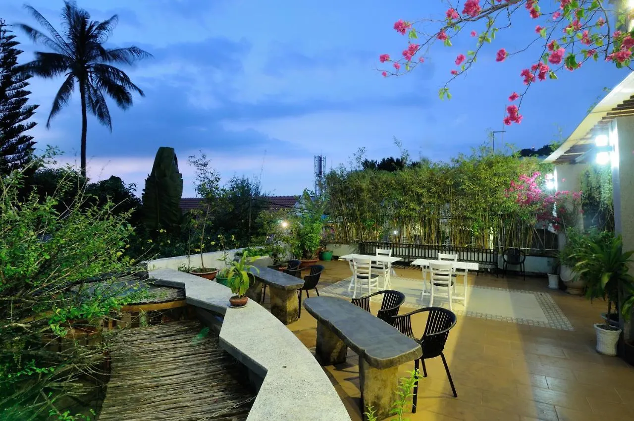 Lavie En Rose Coffee, Spa & Villas 3*, Vung Tau Vietnam